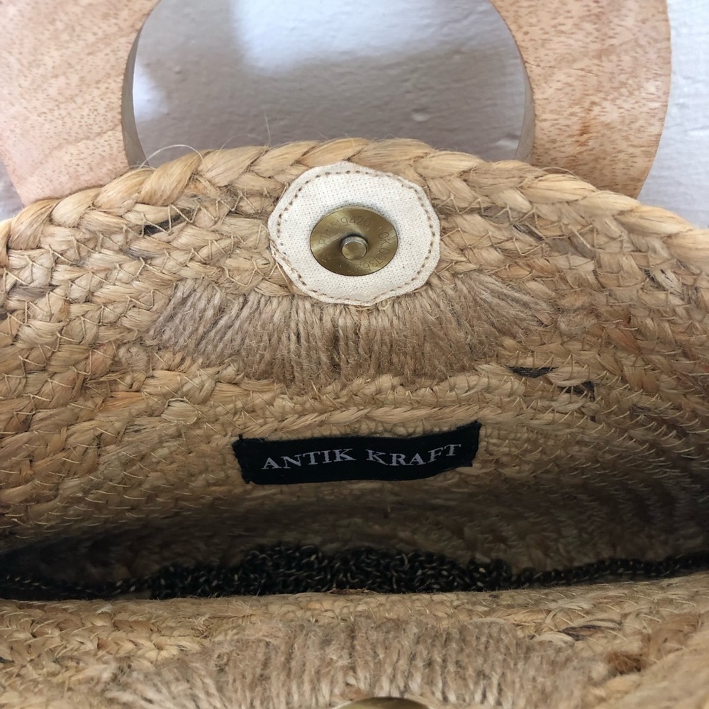 𝅺antik Kraft Jute Clutch in Peach - Picture 2 of 3